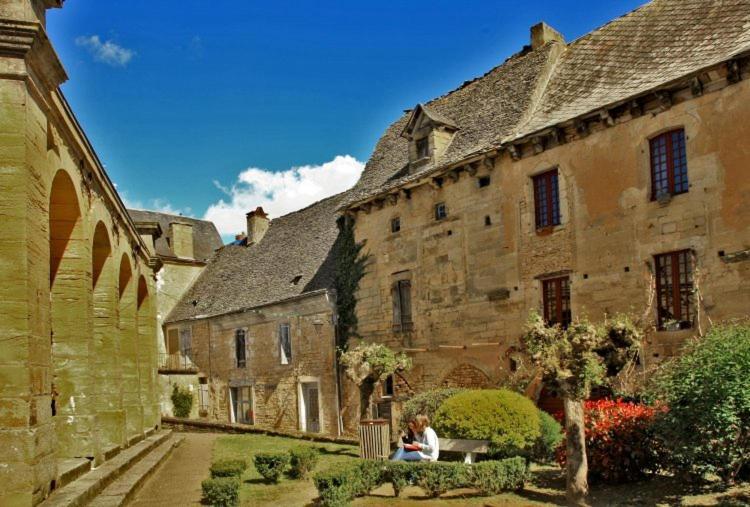 Petite Maison En Pierre Au Coeur Du Perigord Noir Proche De Sarlat Et Rocamadour Salignac Eyvigues Eksteriør billede