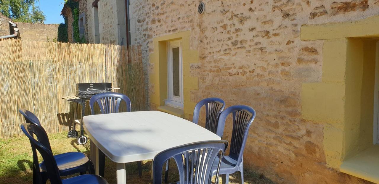 Petite Maison En Pierre Au Coeur Du Perigord Noir Proche De Sarlat Et Rocamadour Salignac Eyvigues Eksteriør billede